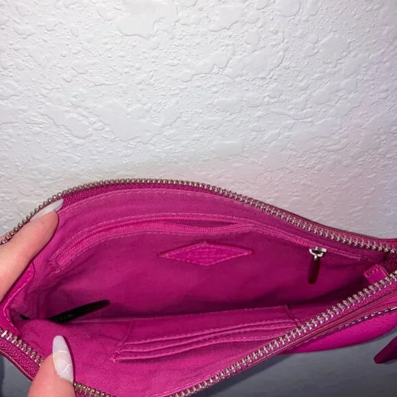 Fossil Hot Pink Leather Crossbody Bag – Brand New – Adjustable Strap - Picture 4 of 5